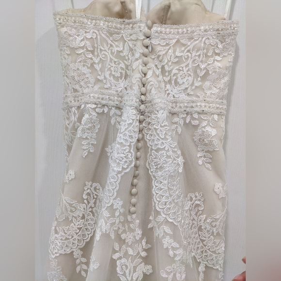 Brand New Wedding Dress! Size 10, champagne undertone. - Picture 12 of 15